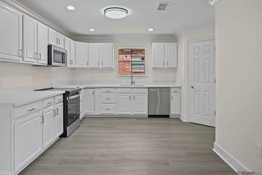 9271 Breeden Dr, Baton Rouge, LA 70811 - #2