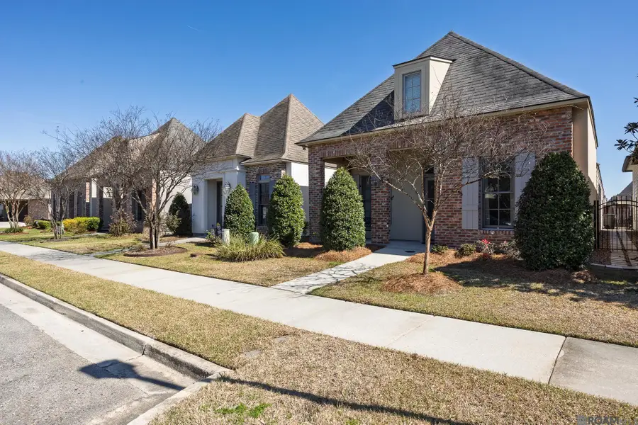 14029 Wetherly Dr, Baton Rouge, LA 70810 - #2