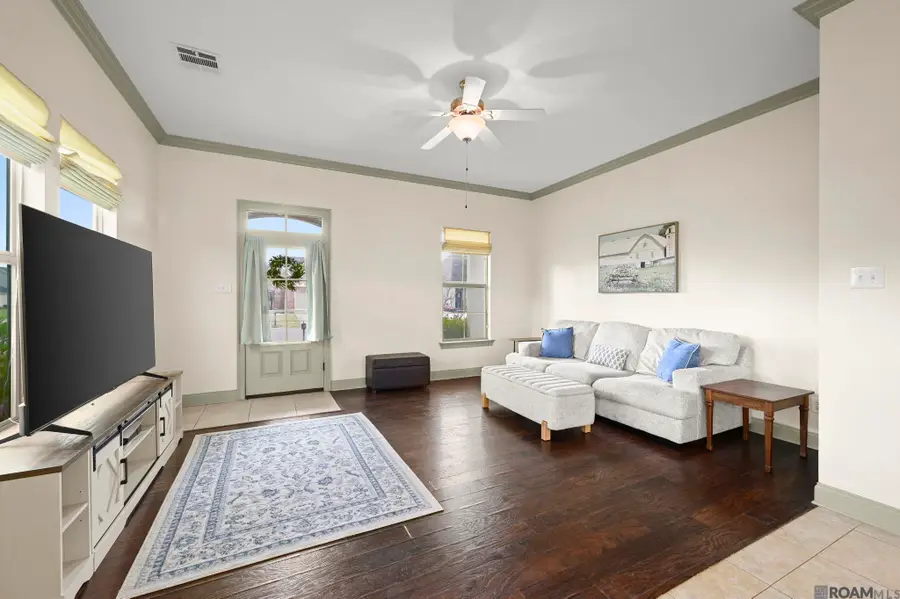 2715 Boudreaux Ave, Zachary, LA 70791 - #2