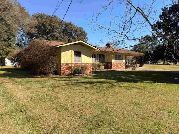 4987 Lois Dr, Zachary, LA 70791