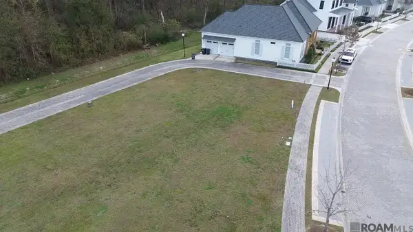 2836/2844 Pointe-marie Dr, Baton Rouge, LA 70820