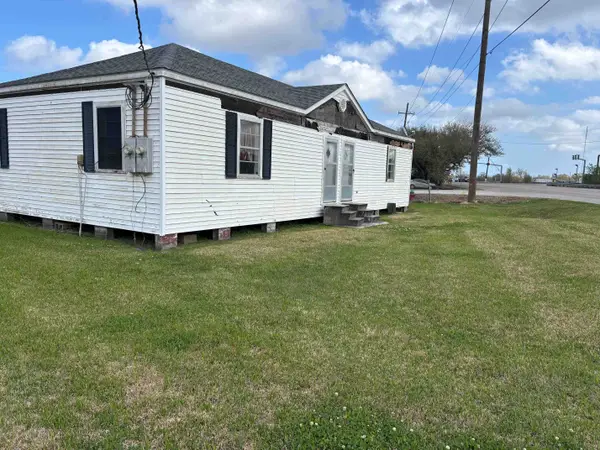 13037 East Main Street, Larose, LA 70373