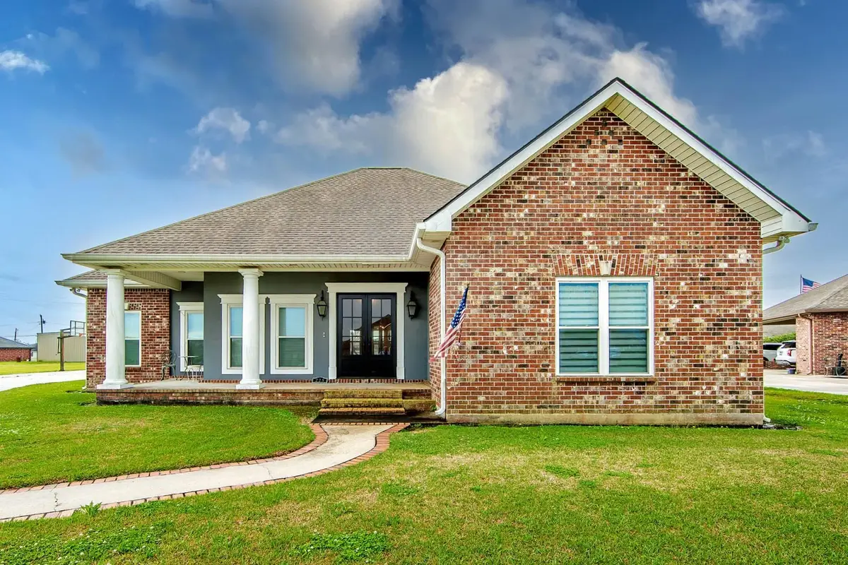 225 Chase Dr, Bourg, LA 70343 - #1
