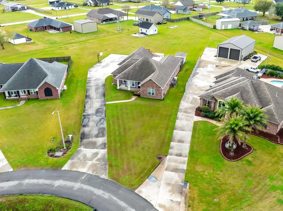 225 Chase Dr, Bourg, LA 70343 - #3