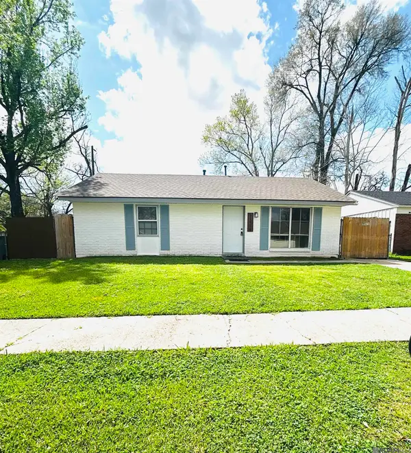 11674 Baylor Dr, Baton Rouge, LA 70816