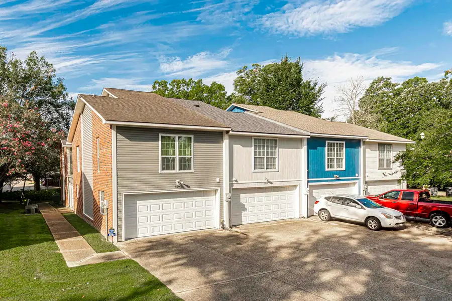 5205 Heatherstone Dr #0, Baton Rouge, LA 70820 - #2