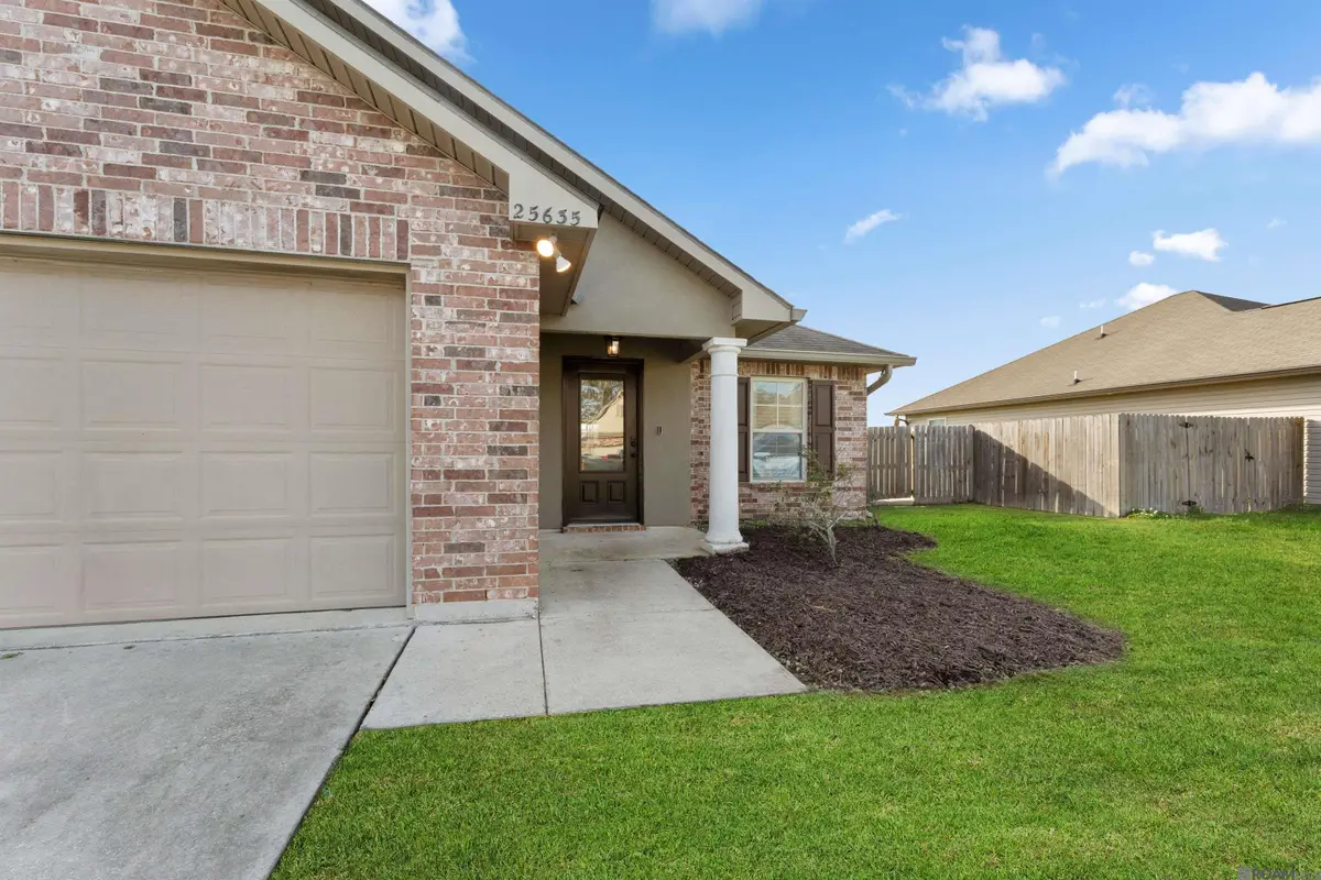 25635 Buffwood St, Denham Springs, LA 70726 - #1