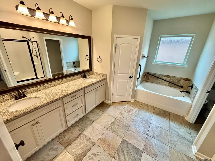 32451 Curtis Cove Ln, Denham Springs, LA 70706 - #3