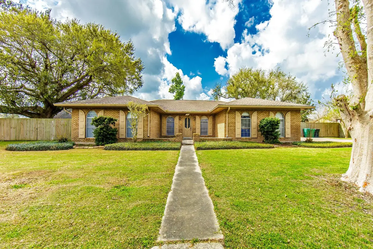 202 South Hidalgo Lane, Thibodaux, LA 70301 - #1