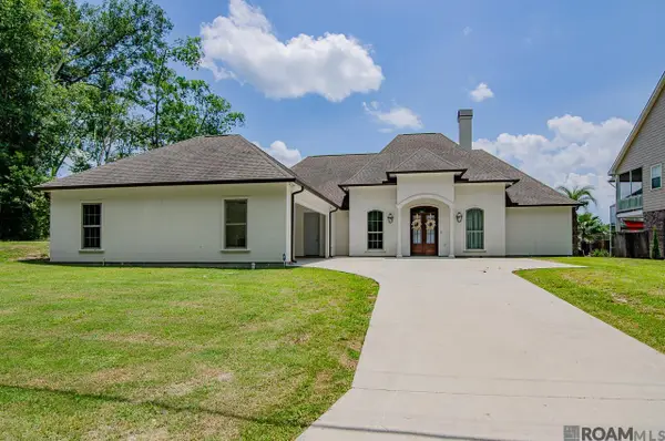 13115 Diversion Canal Rd, St Amant, LA 70774