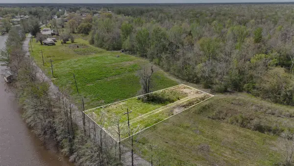 640 Bayou Dr, Pierre Part, LA 70339