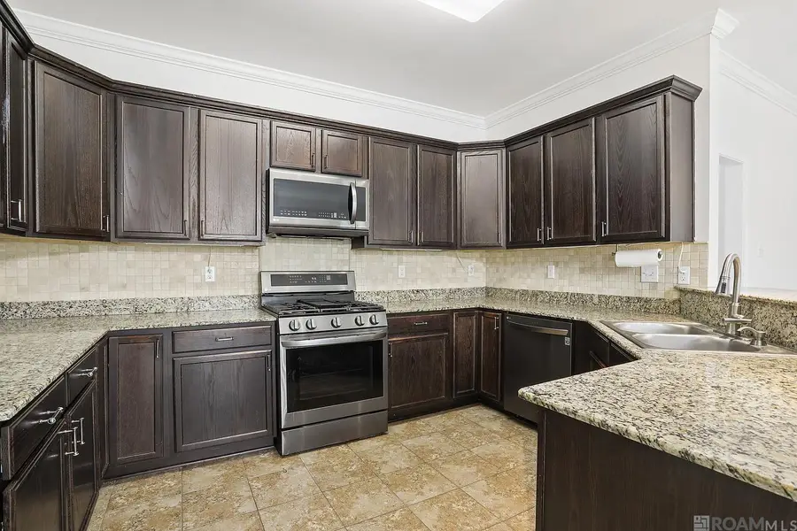 38235 Dolphin Ct, Gonzales, LA 70737 - #2