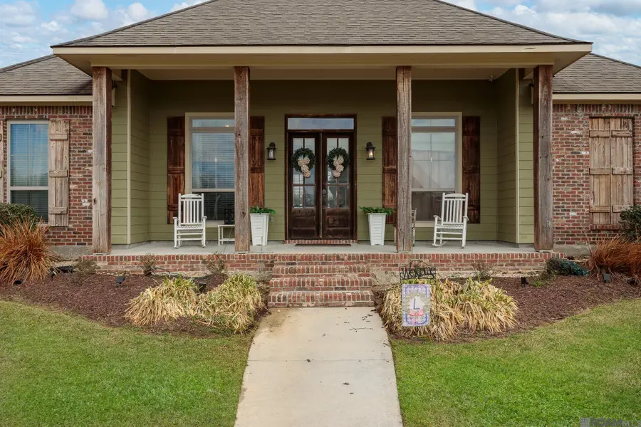 10562 Cessna St, Gonzales, LA 70737 - #2