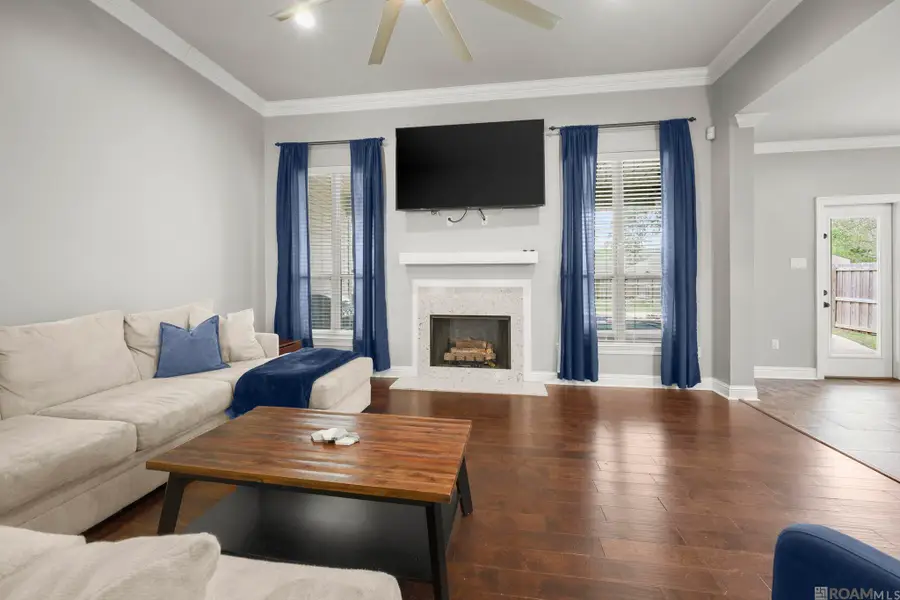 18241 Old Trail Dr, Prairieville, LA 70769 - #2