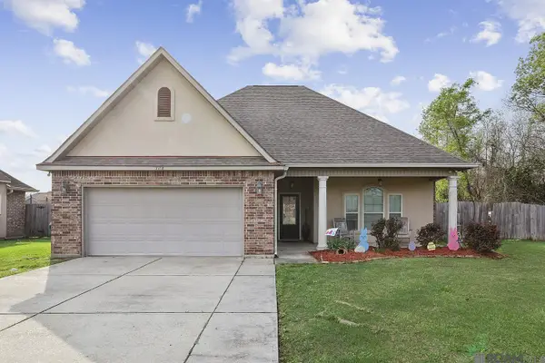 7108 Rue St Claire, Addis, LA 70710