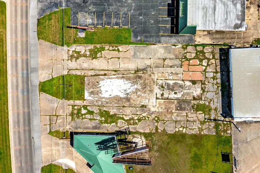 1029 West Tunnel Boulevard, Houma, LA 70360 - #3