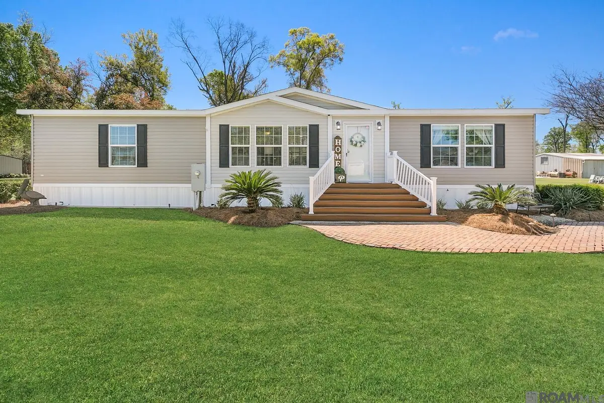 42035 Preston Landry Rd, Gonzales, LA 70737 - #1