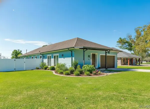 1705 Bayou Black Dr, Houma, LA 70360