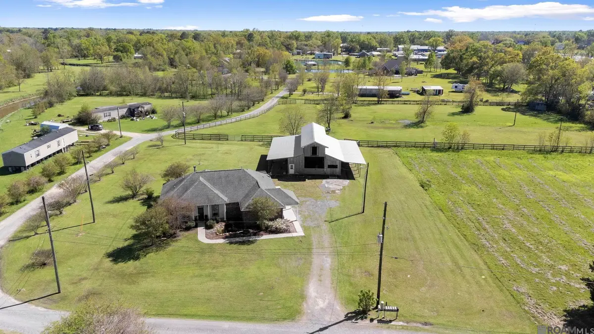 41082 Millie Rd, Gonzales, LA 70737 - #1