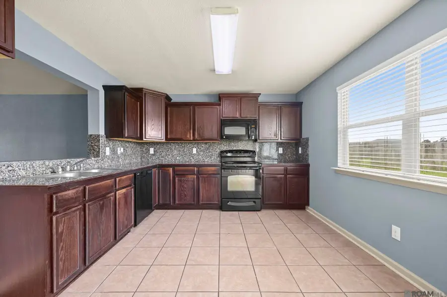 35055 Madisonville Dr, Denham Springs, LA 70706 - #3