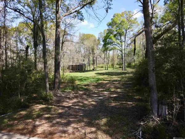6942 Joe Daniel Rd, St Francisville, LA 70775