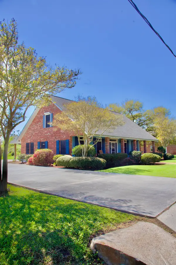 128 E 43rd Place, Cut Off, LA 70345