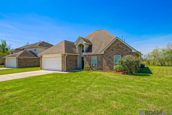 5345 Faulkner Dr, Darrow, LA 70725