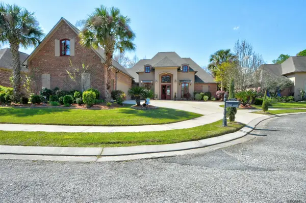 17524 W Purple Martin Ct, Baton Rouge, LA 70816