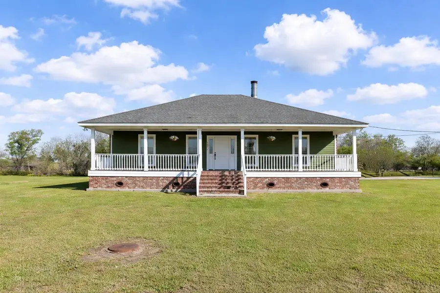 304 Country Village Drive, Raceland, LA 70394 - #2