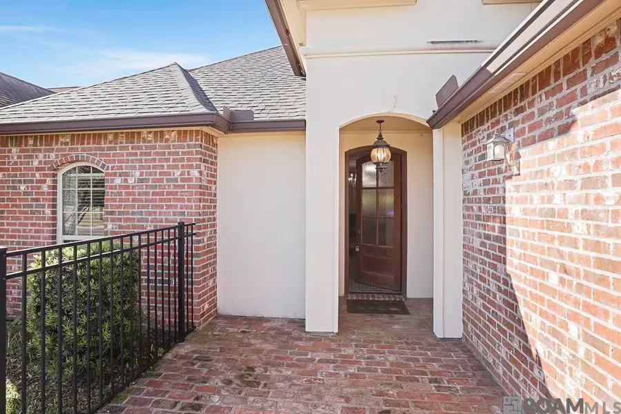 38562 Cardinal Ct, Prairieville, LA 70769 - #2