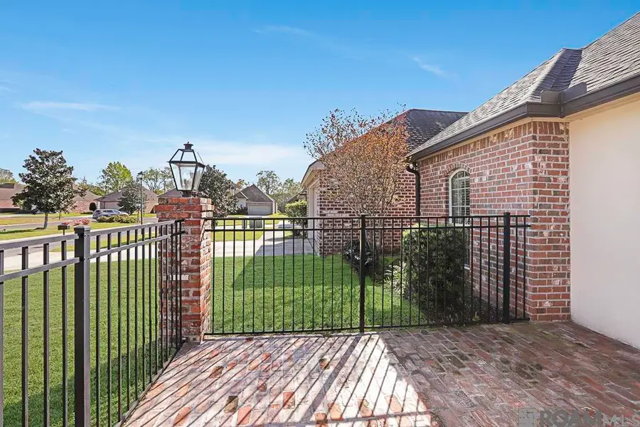 38562 Cardinal Ct, Prairieville, LA 70769 - #3