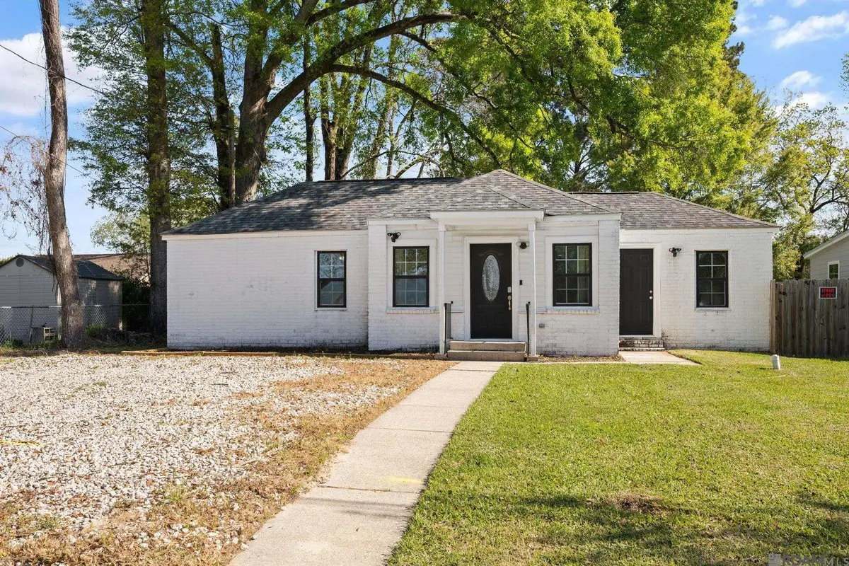 237 Capitol St, Denham Springs, LA 70726 - #1
