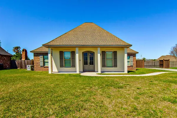190 Orange Grove Rd, Thibodaux, LA 70301