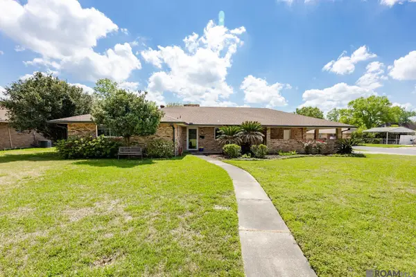 12424 Mollylea Dr, Baton Rouge, LA 70815