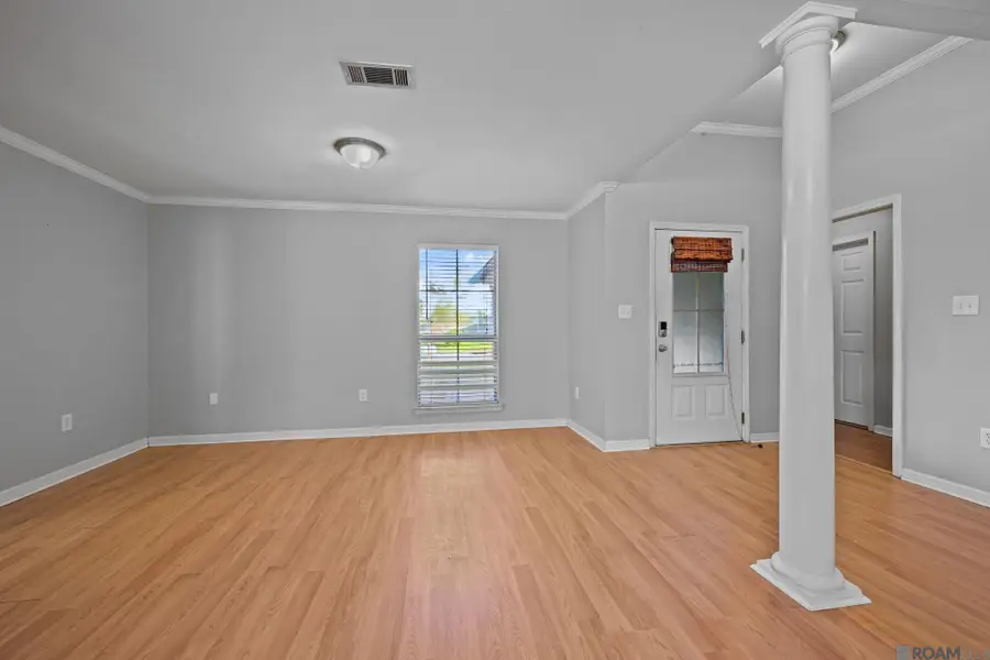 10942 Woodhaven Dr, Denham Springs, LA 70726 - #2