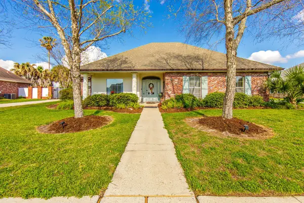 121 Autumn Dr, Houma, LA 70360