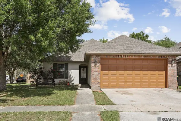 2551 Arceneaux Ave, Zachary, LA 70791