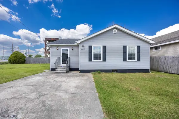 614 Lafourche St, Lockport, LA 70374