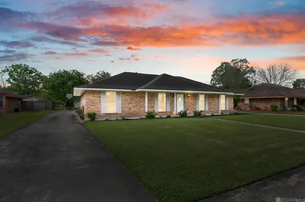 1123 E Greenbriar St, Gonzales, LA 70737