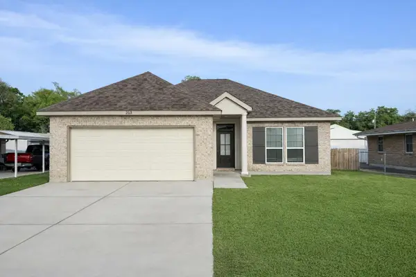 213 Barton Ave, Luling, LA 70070