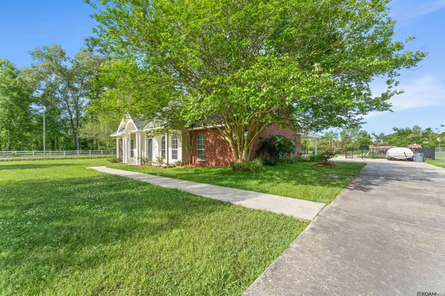 16009 Acadia Dr, Prairieville, LA 70769 - #2
