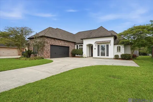 24929 Plantation Lake Ave, Denham Springs, LA 70726