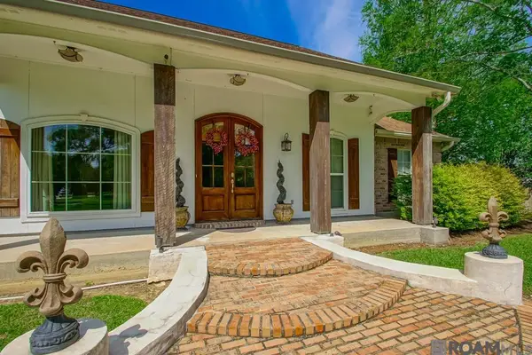 8230 Elliot Rd, Saint George, LA 70817