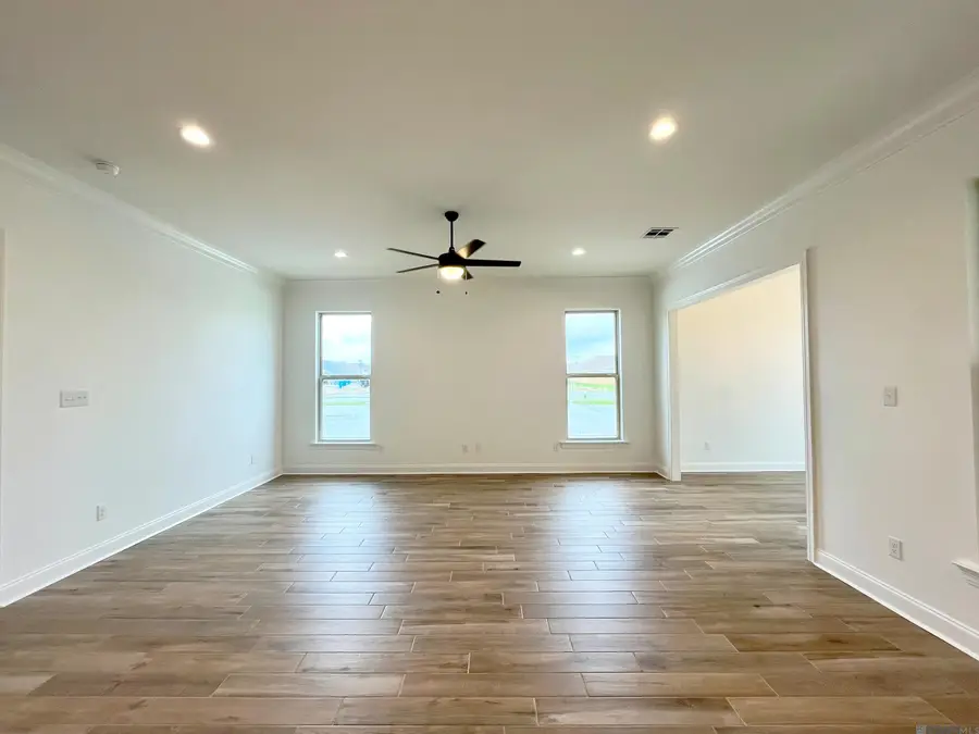 1244 Elliston Dr, Gonzales, LA 70737 - #3