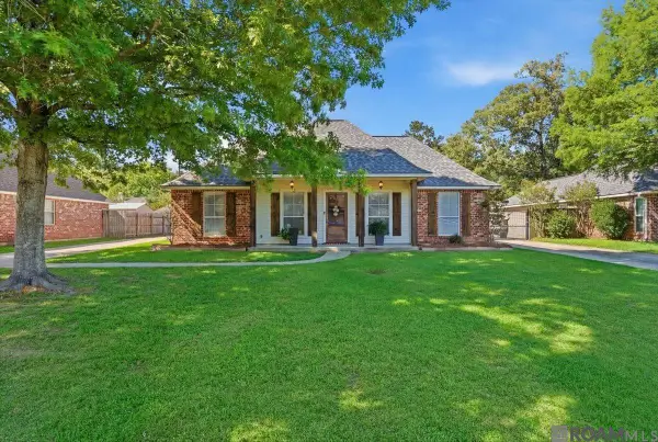 7375 Fox Run Dr, Denham Springs, LA 70706