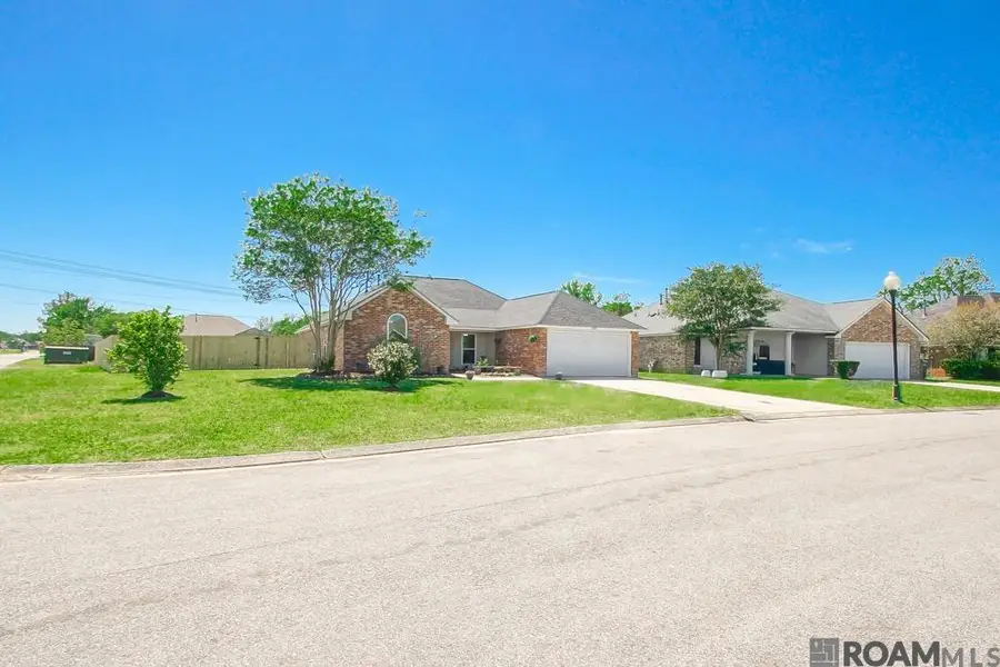 23840 Rosemont Ave, Denham Springs, LA 70726 - #2