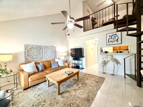 9135 Ridge Oak Dr, Baton Rouge, LA 70810