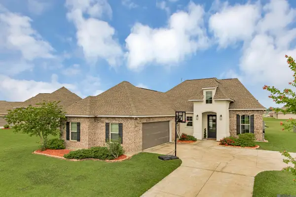 4640 Longwood Dr, Addis, LA 70710