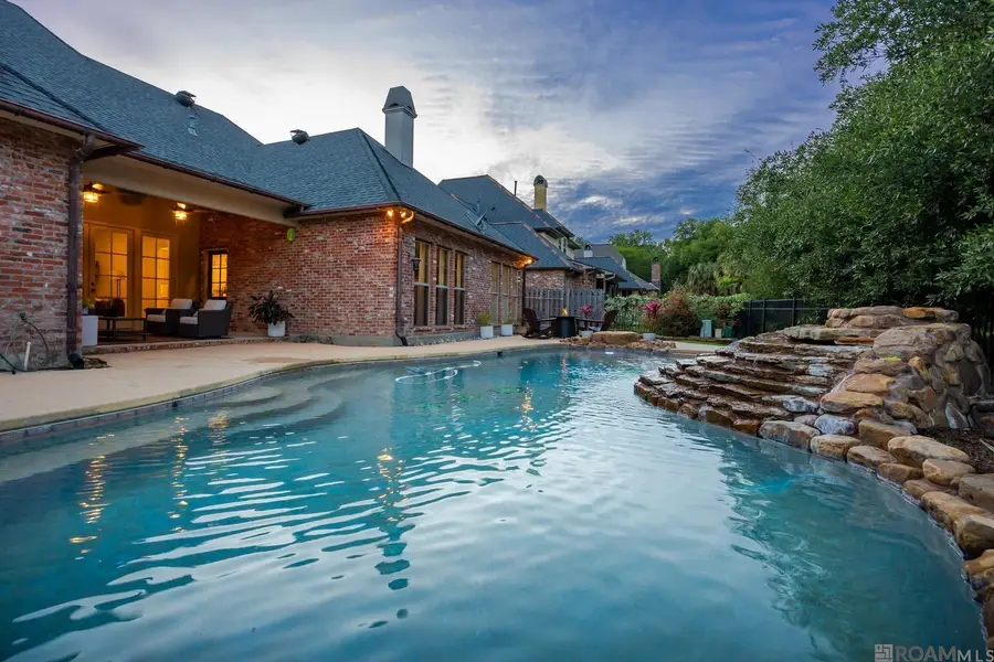 19437 Point O' Woods Ct, Baton Rouge, LA 70809 - #2