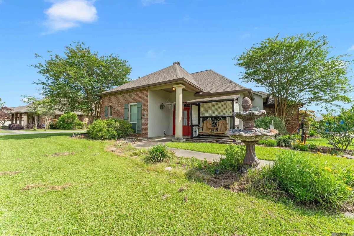 10064 Garden Oaks Ave, Denham Springs, LA 70706 - #1